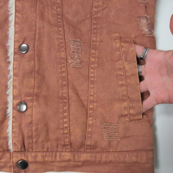 ✨ Boho Vest with Sherpa Lining - Picture 5 of 7